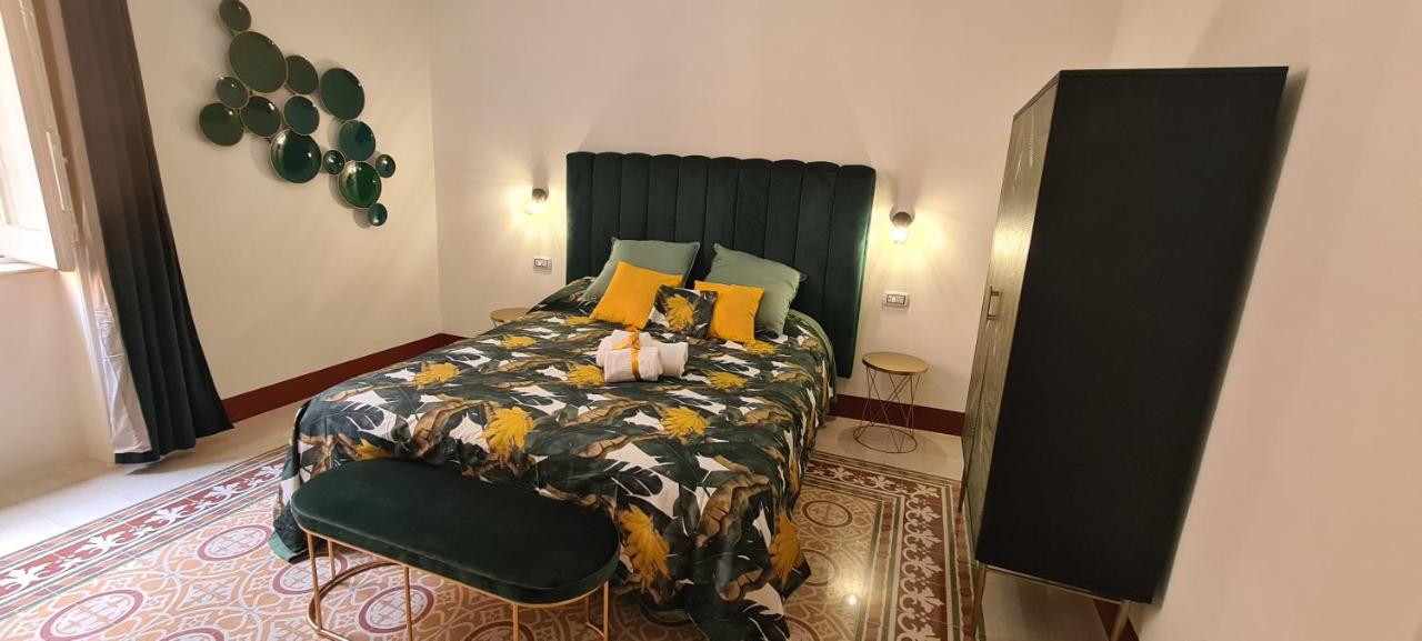 Ballaro Guest House Palermo Bagian luar foto