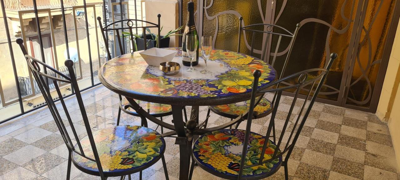 Ballaro Guest House Palermo Bagian luar foto