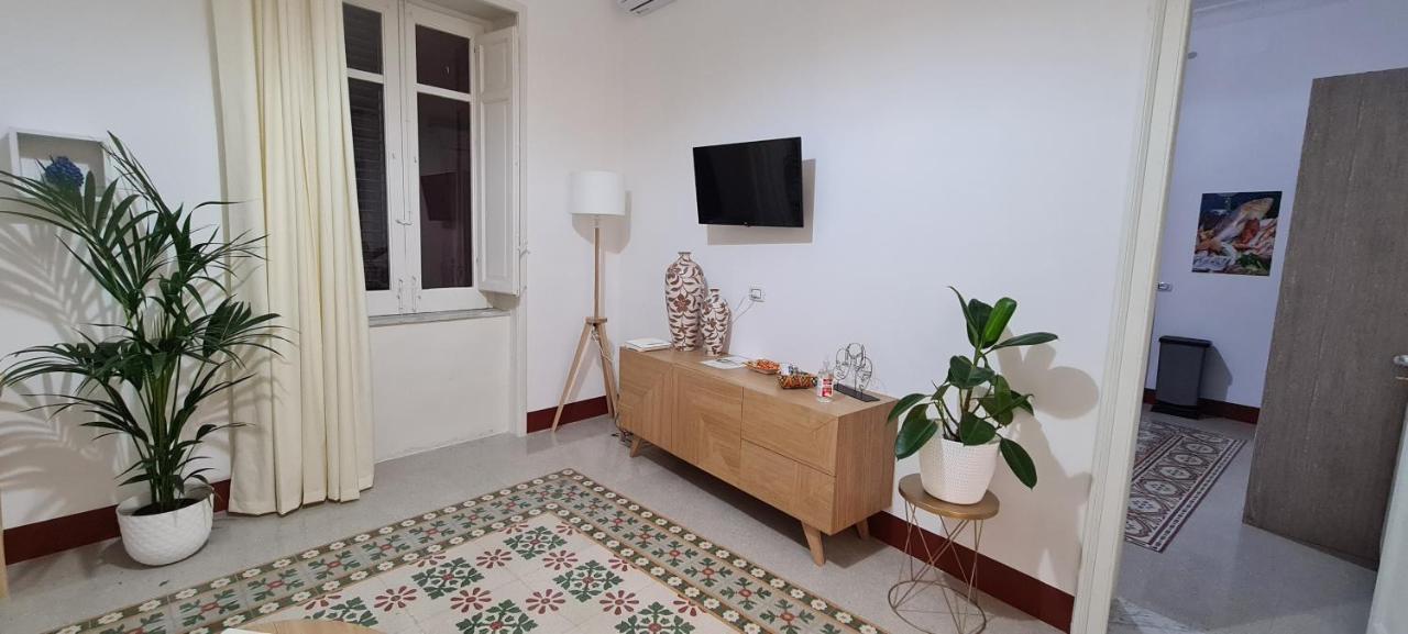 Ballaro Guest House Palermo Bagian luar foto