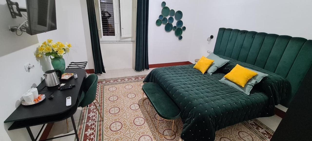 Ballaro Guest House Palermo Bagian luar foto