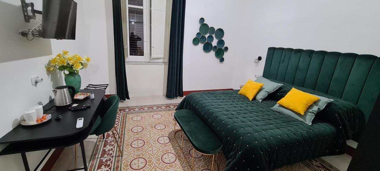 Ballaro Guest House Palermo Bagian luar foto
