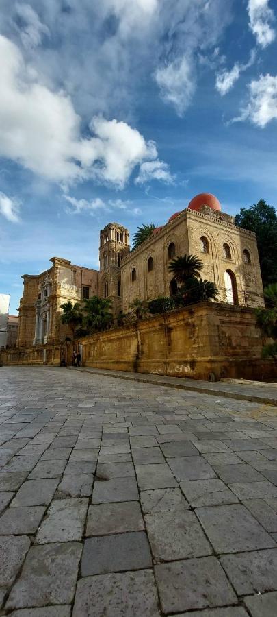 Ballaro Guest House Palermo Bagian luar foto