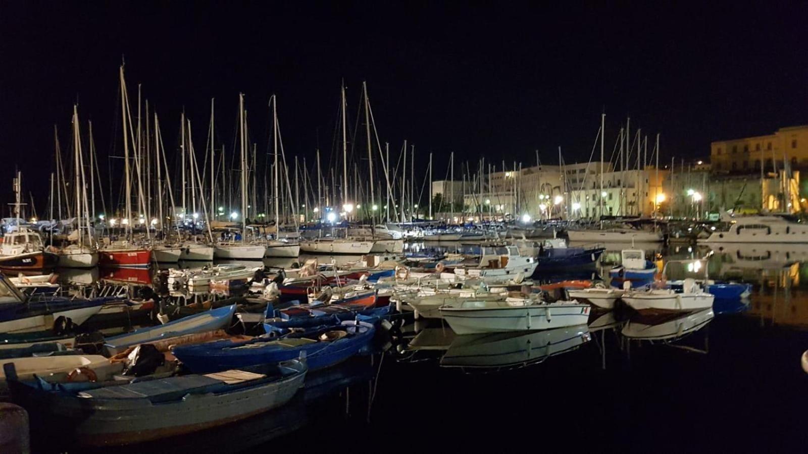Ballaro Guest House Palermo Bagian luar foto